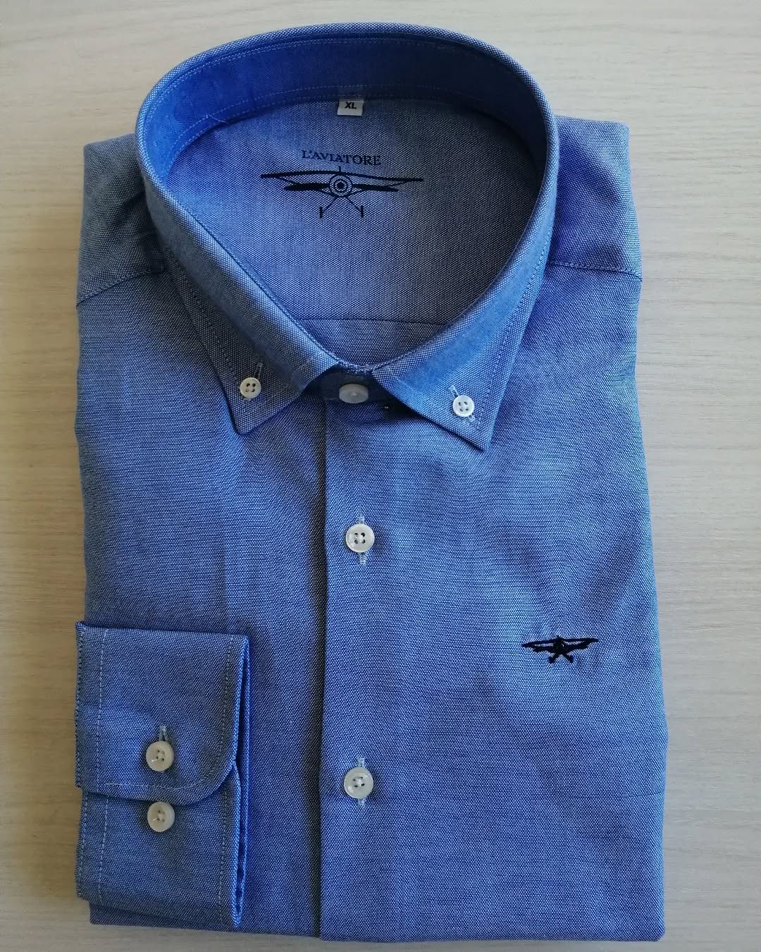 Camisa oxford azul intenso