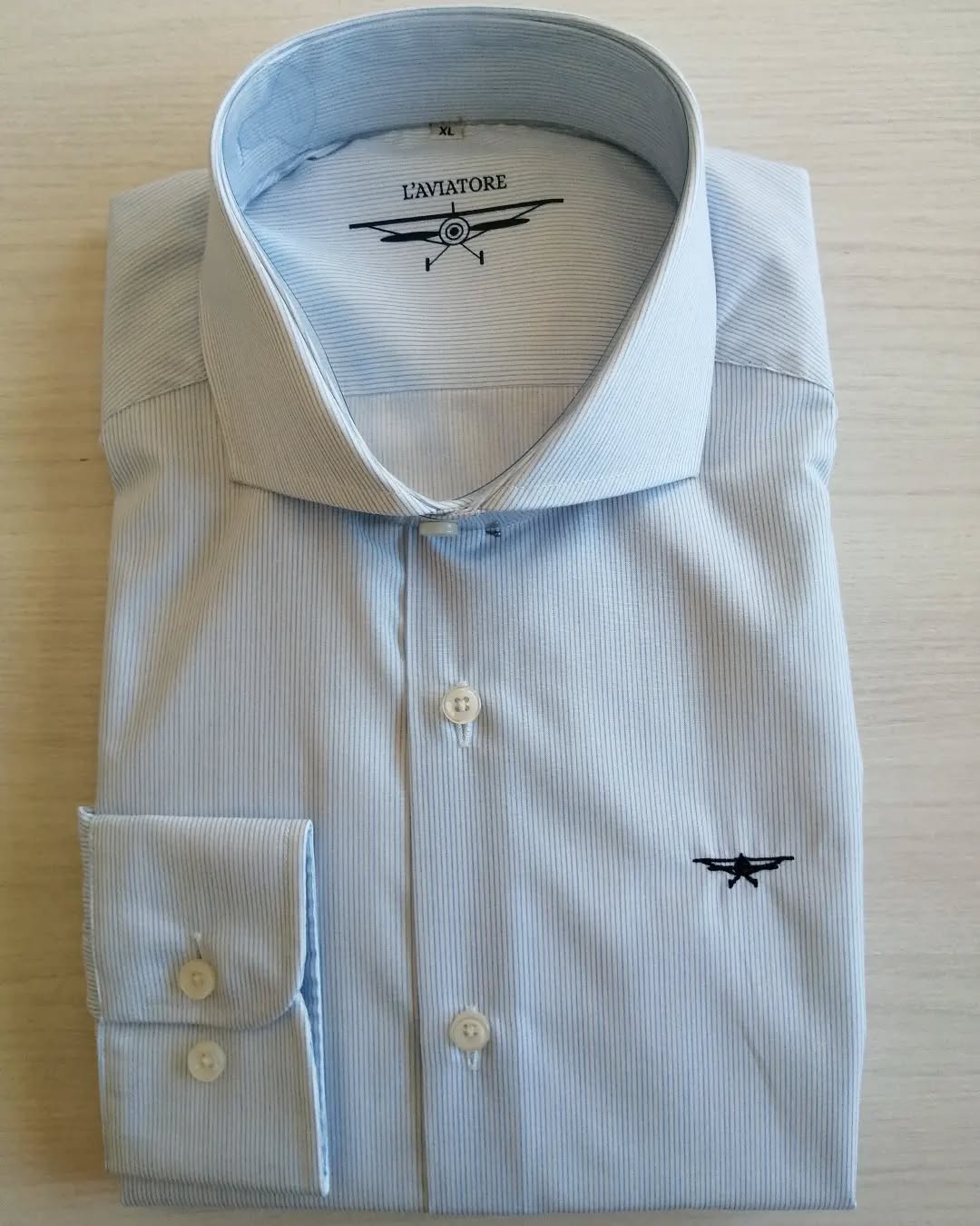Camisa de rayas azul
